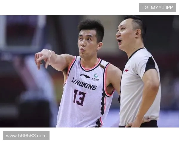 杭州篮球队与上海篮球队赛后战术分析与复盘探讨